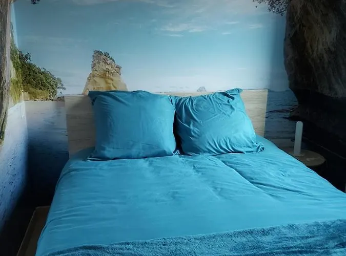 Le Canari 3 Etoiles, A 5 Minutes Du Mont St-michel Holiday home Huisnes-sur-Mer