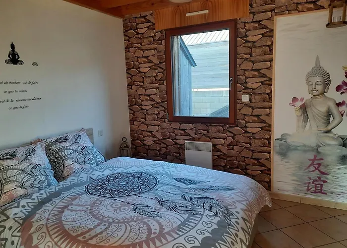 Holiday home Le Canari 3 Etoiles, A 5 Minutes Du Mont St-michel *