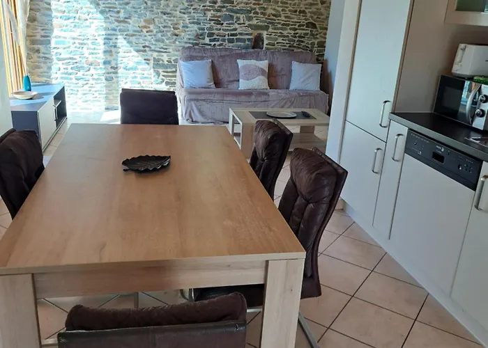 Le Canari 3 Etoiles, A 5 Minutes Du Mont St-michel Holiday home *